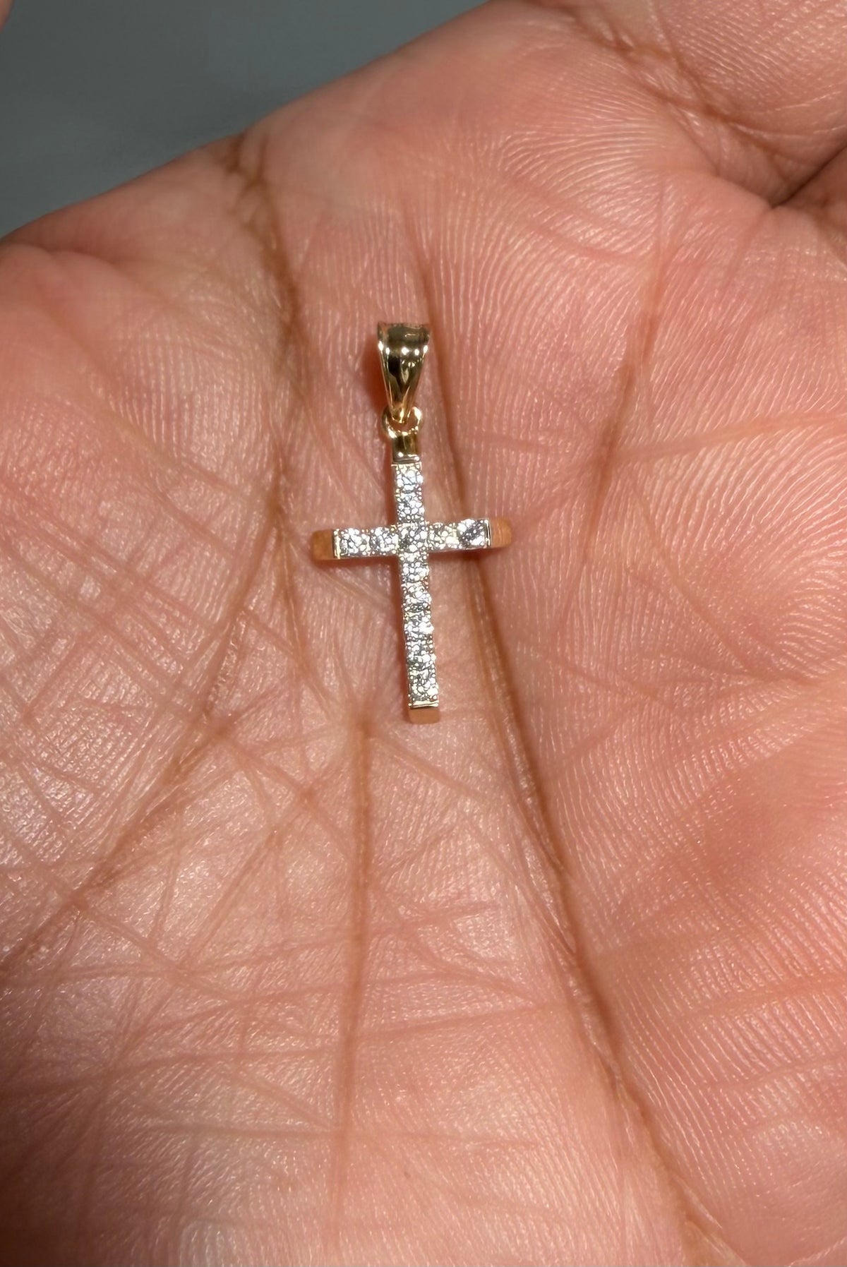 1791- NEW 14K Full Cz Small Cross Pendant W.G