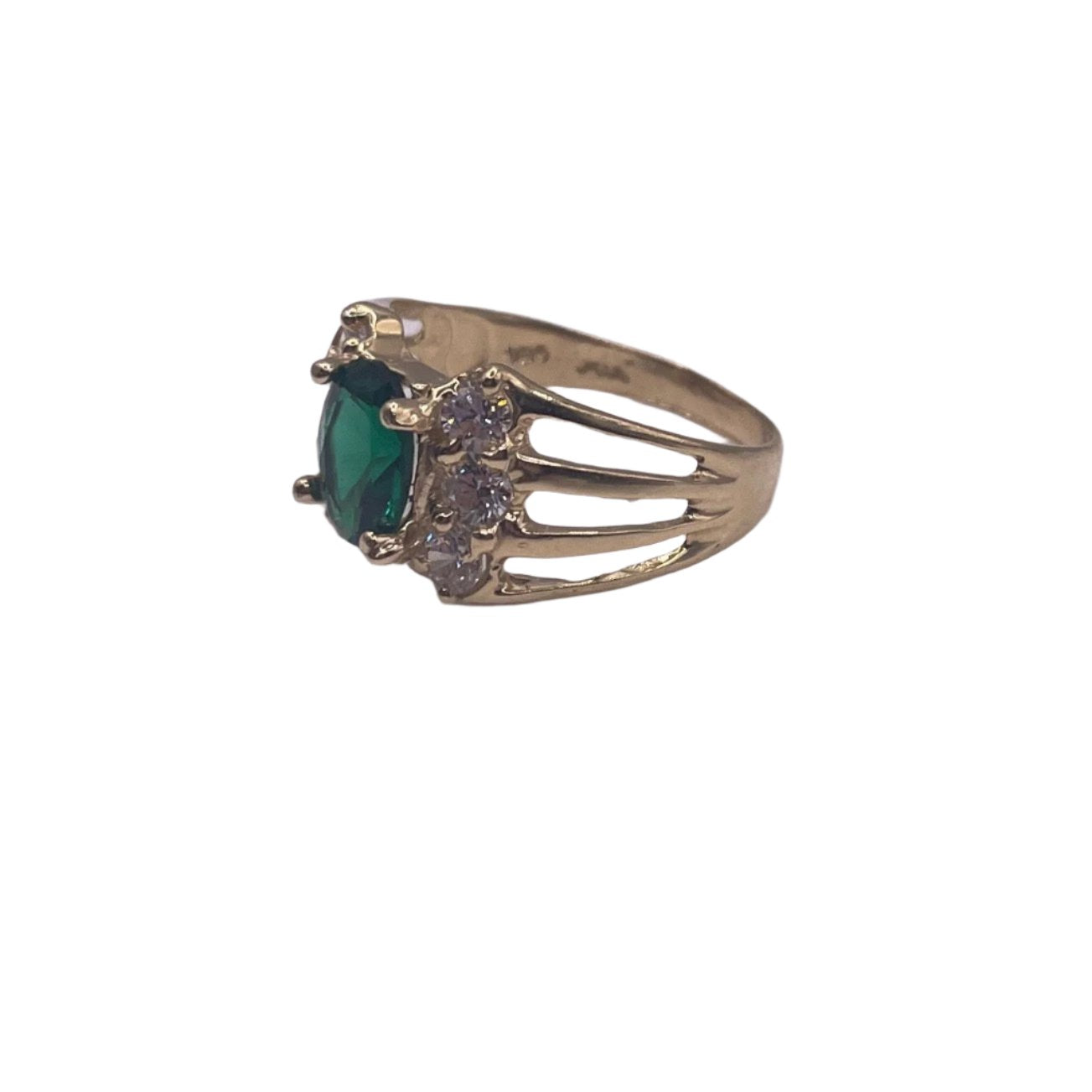 496- Big Green Stone Ring Sz 7