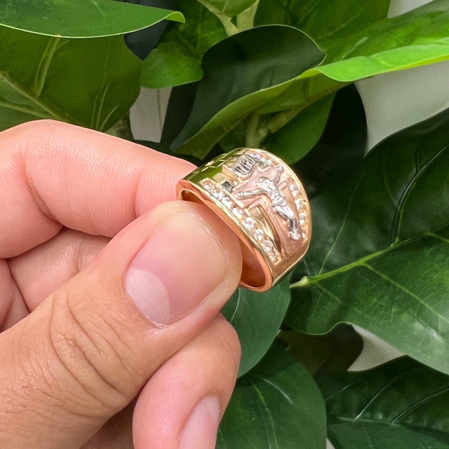 1262- NEW 14K Tri- Tone Crucifix Gold Ring W.G