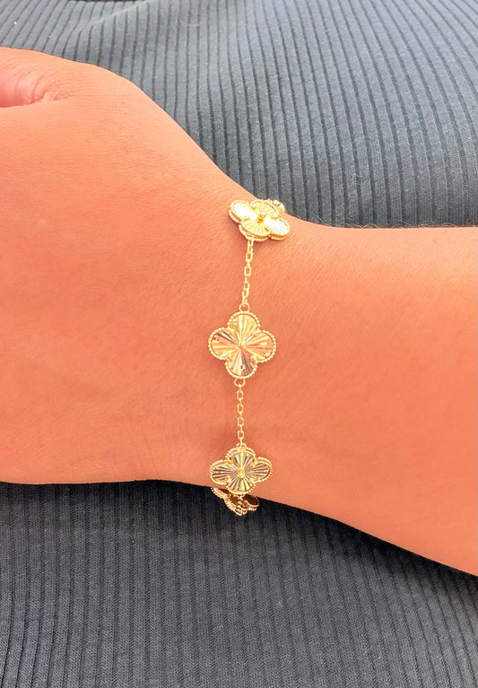 1163- NEW 14K Gold Trebol Bracelet 7” + .5 Ext (11.5mm) W.G