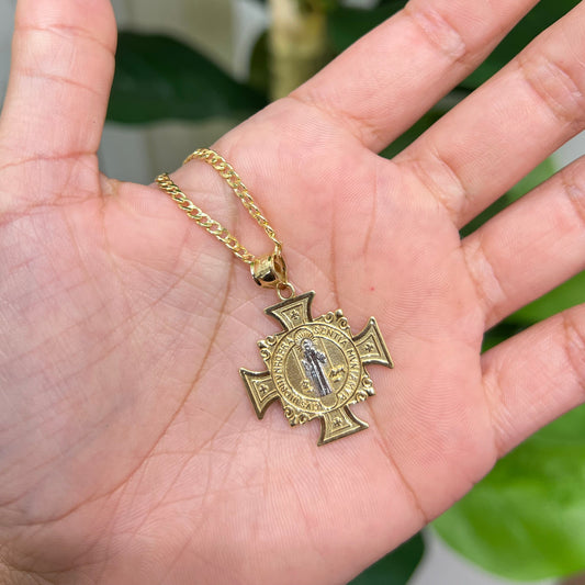 00139- Colgante de cruz “religiosa” en oro amarillo de 14 quilates (solo para pedidos superiores a 200 USD)