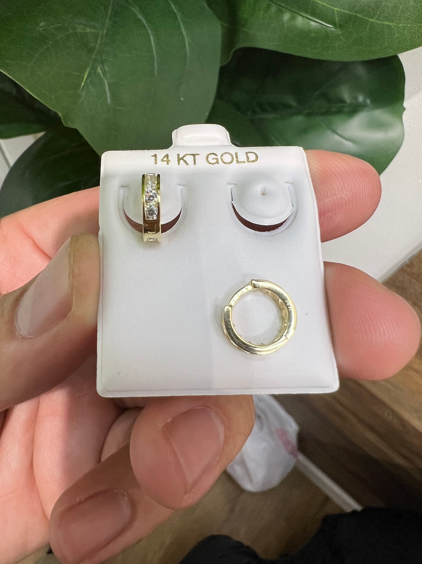 1091- NEW 14K Clear CZ Huggie Hoop Earrings (3x11.3mm) W.G