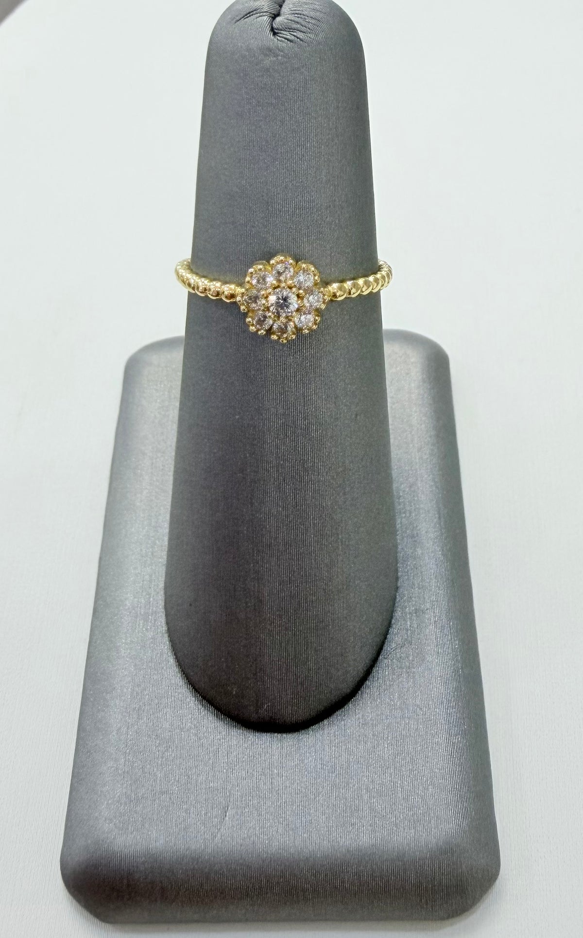 1838- NEW 14K Flower Cz Fashion Women’s Ring W.G