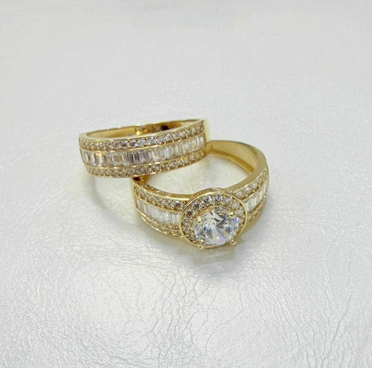 1827- NEW 10K Baguette Cut Wedding Ring W.G