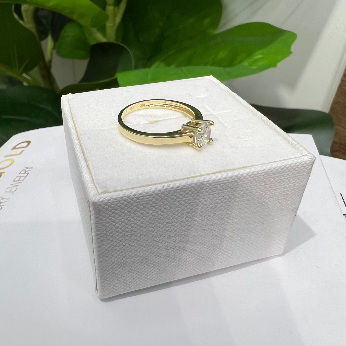 1380- NEW 10K Solitaire Engagement Cz Ring W.G