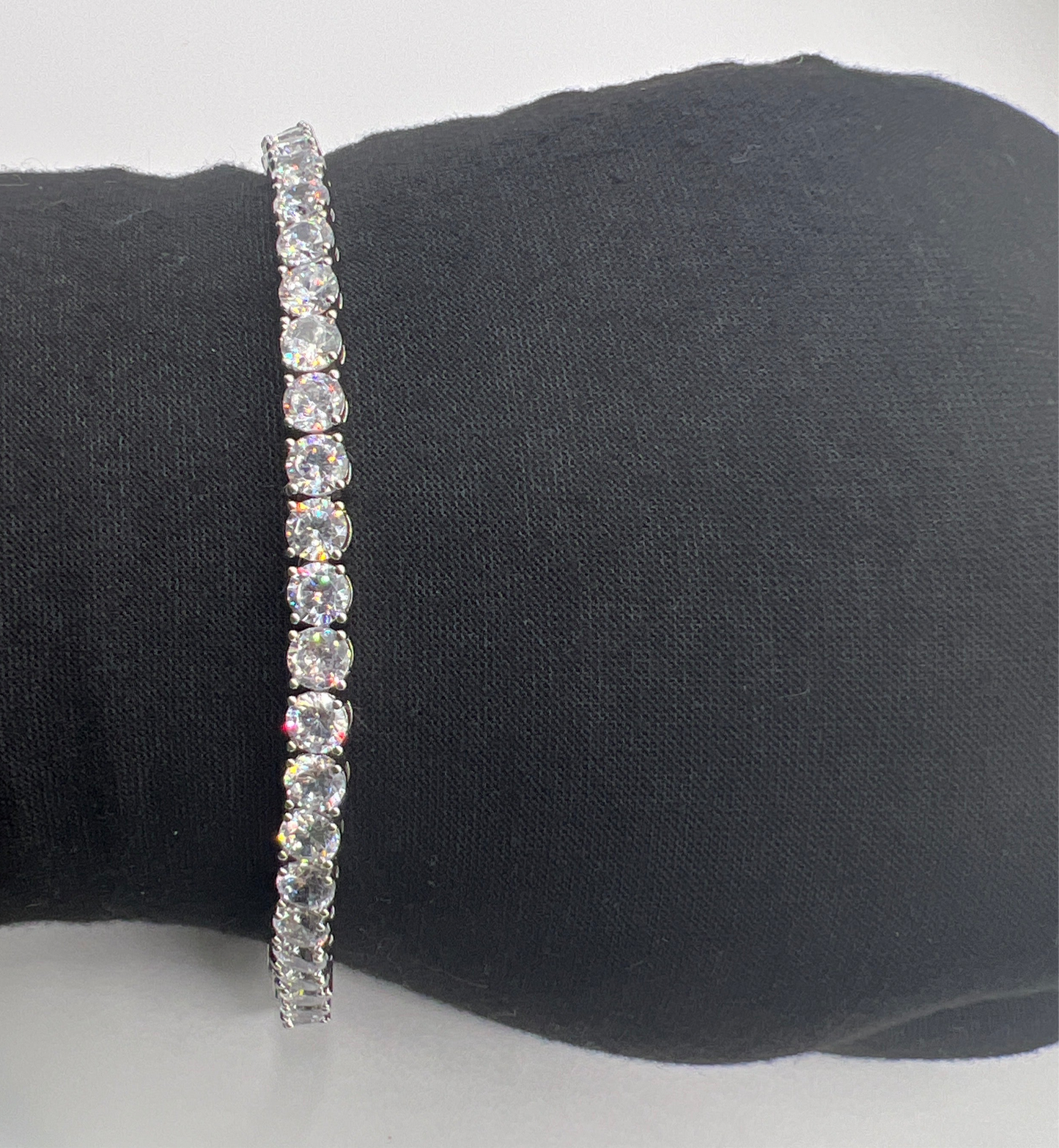 S783- Silver Round Cz Tennis Bracelet 8”