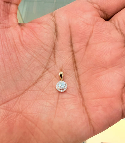 1794- NEW 14K Gold Cz Round Pendant W.G