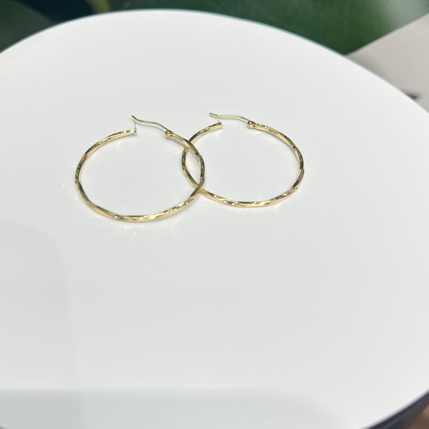 1345- NEW 14K Twisted Hollow Hoops Earrings 35mm W.G