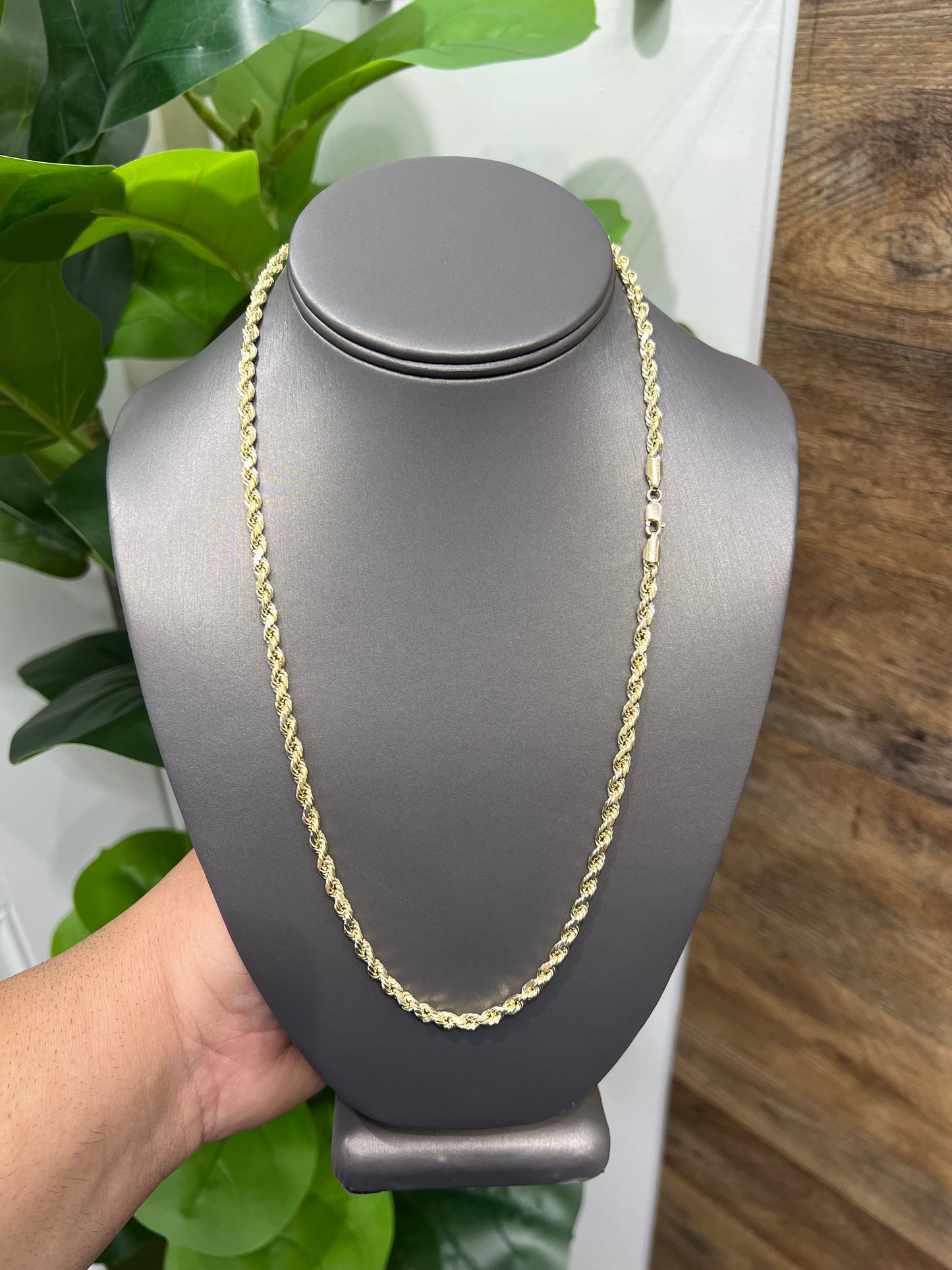 1328- NEW 10K Hollow Rope Chain (4.2MM) W.G