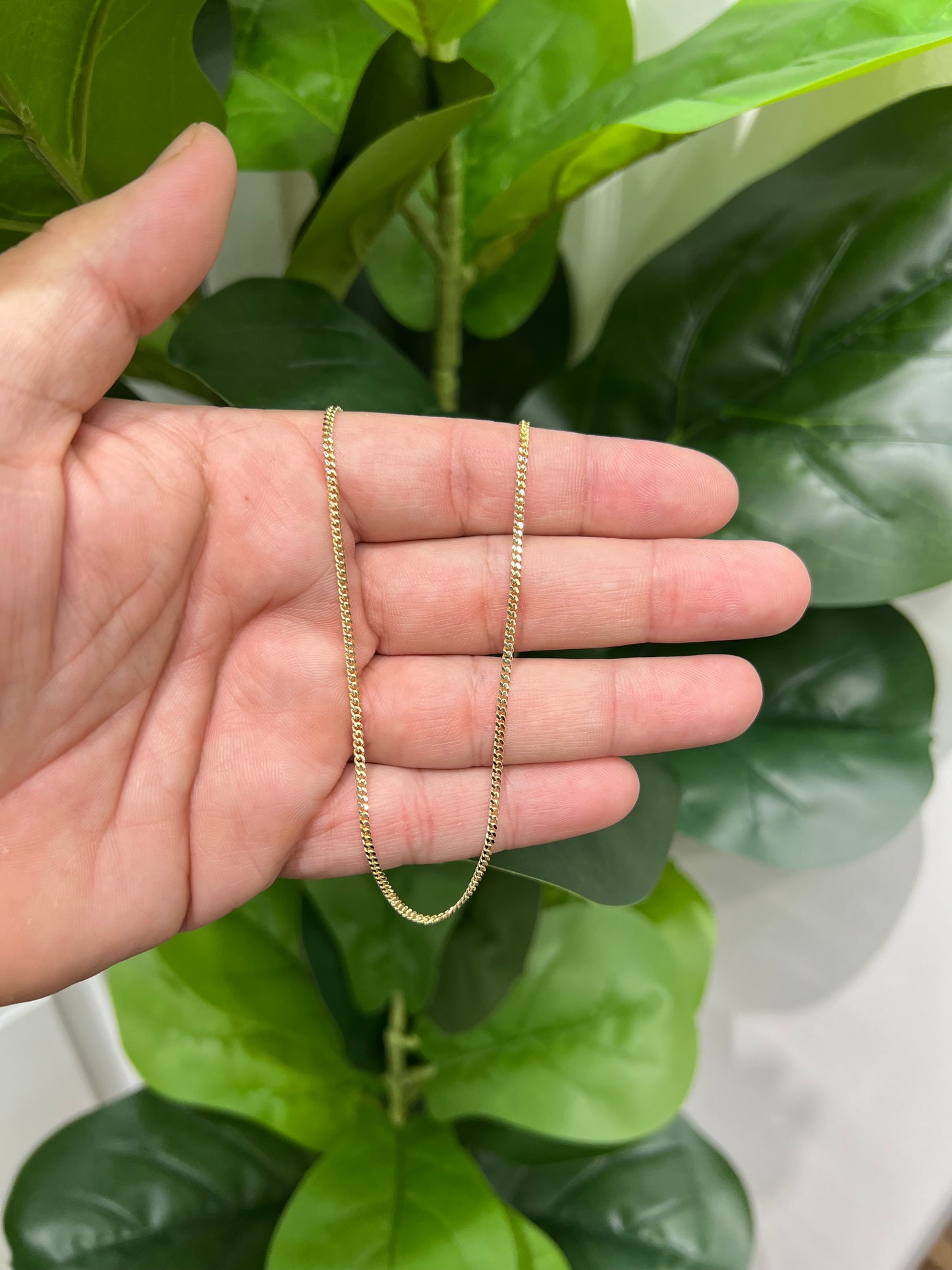 1268- 10K Solid Miami Cuban chain 18" (2mm) W.G