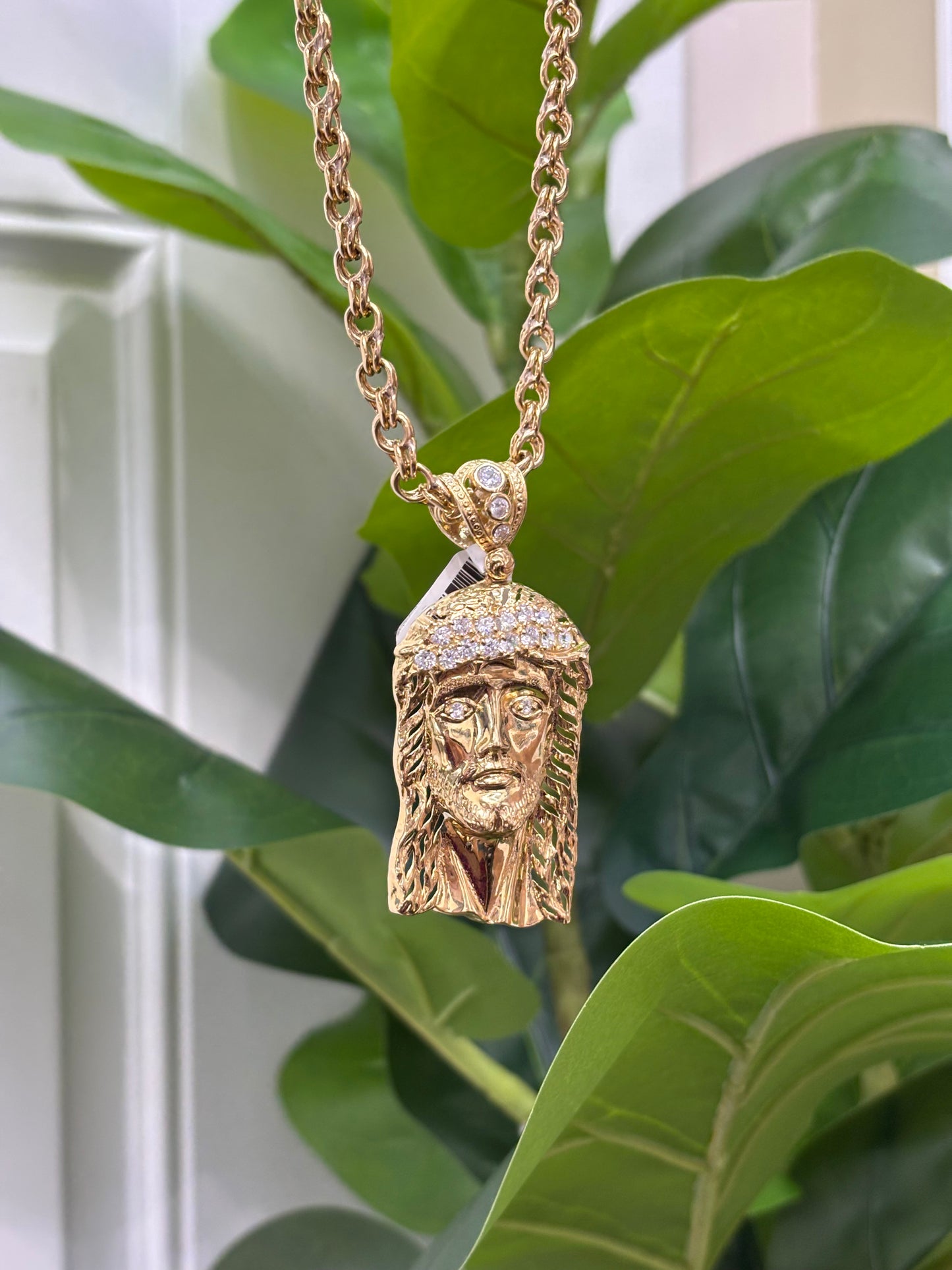 1002- NEW 14K Jesus Face Cz Pendant W.G