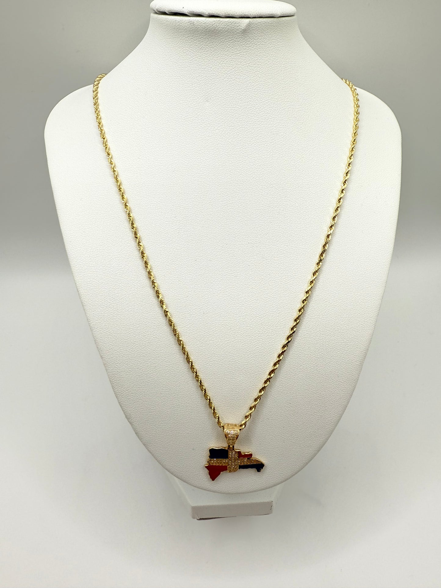 C12- NEW Semi Solid Rope Chain and Dom Rep Pendant .W.G