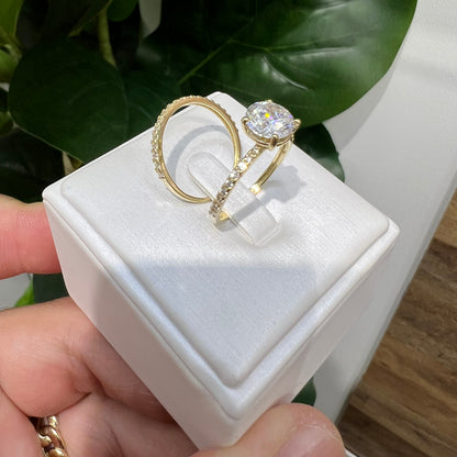 1640- NEW 10K Gold Thin Wedding Ring Set W.G