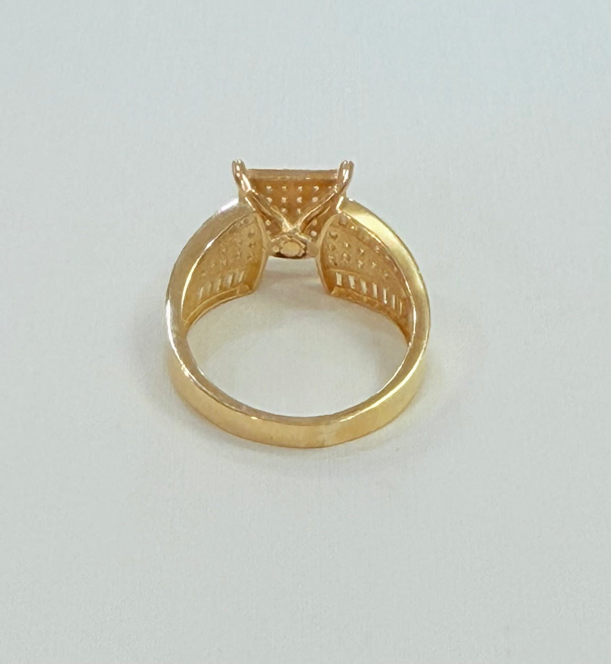 937- NEW 14K Square Fashion Cz Ring W.G