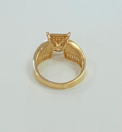 937- NEW 14K Square Fashion Cz Ring W.G