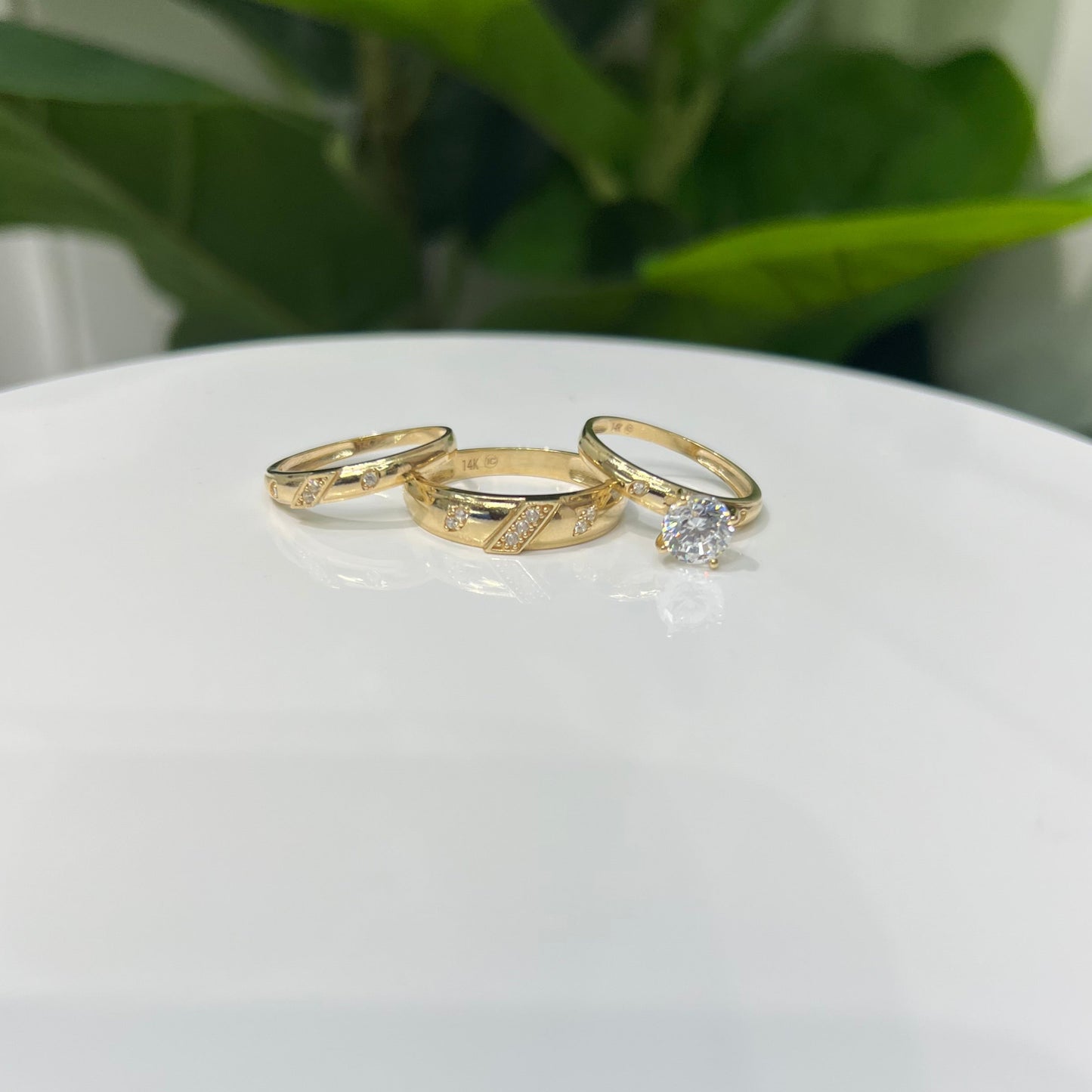 1227- NEW 14K Gold Band Wedding Rings Set W.G