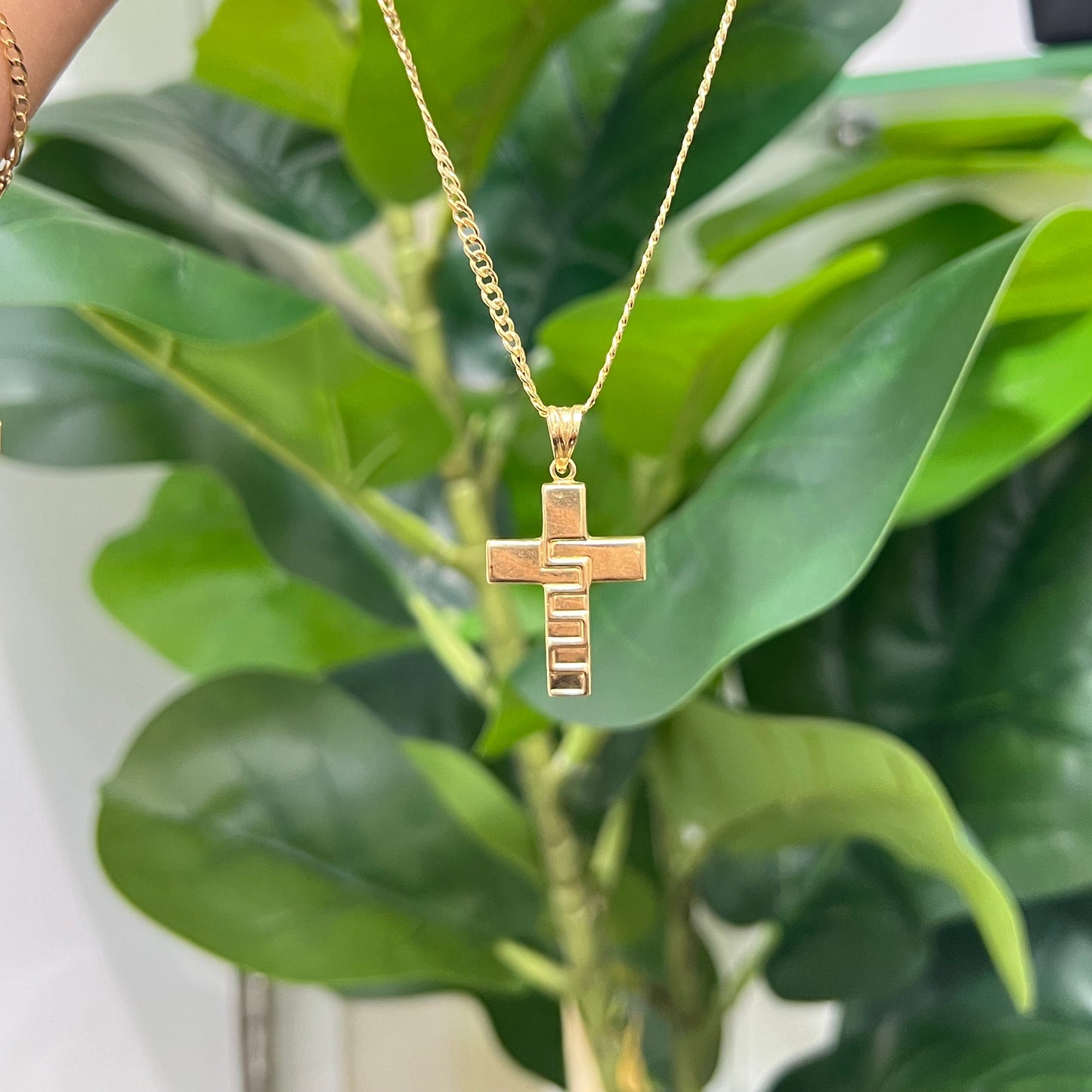 00135- NEW 14K Solid Gold Cross Pendant (W.G)