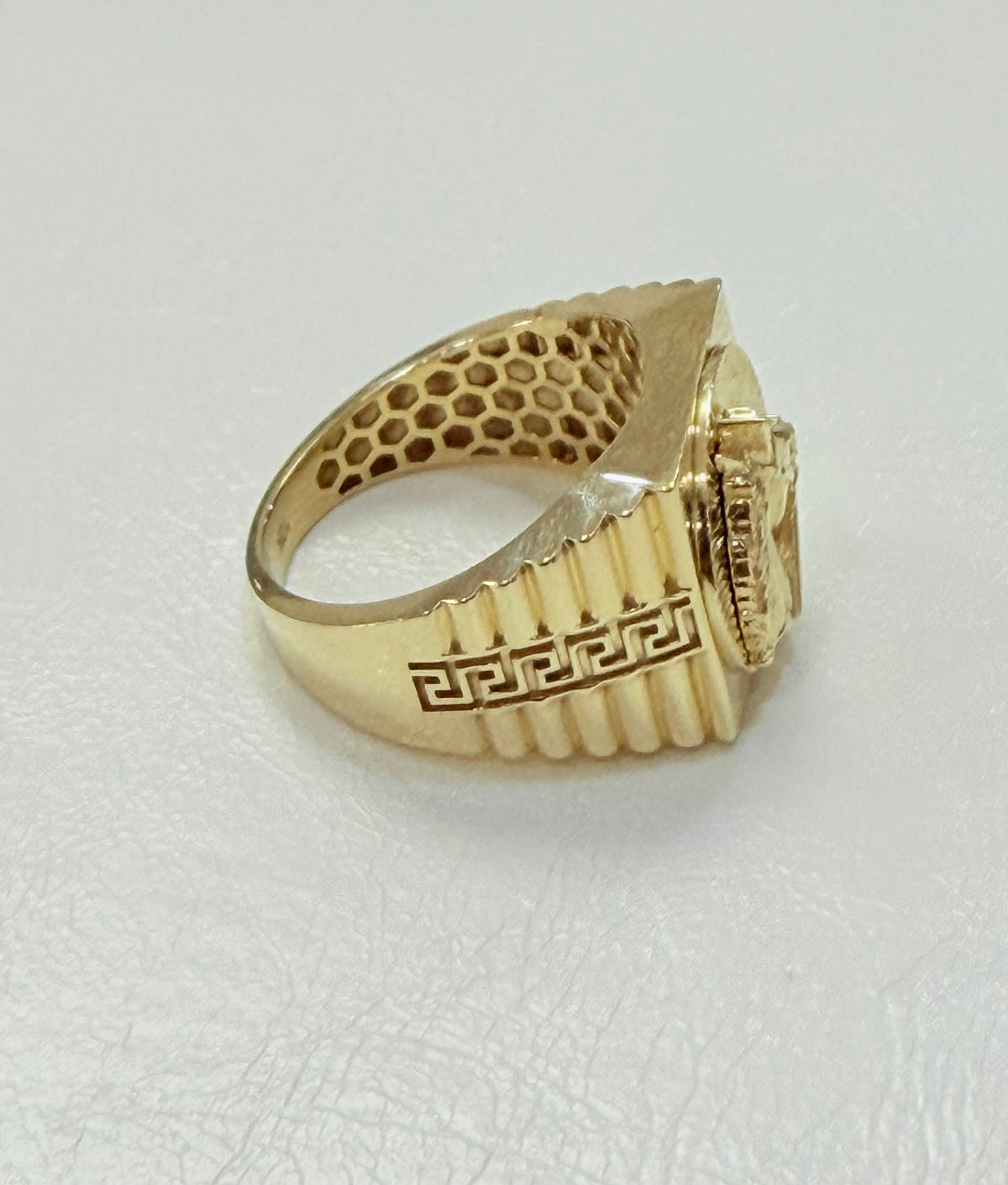 1823- NEW 10K Horsehead Men’s Ring W.G