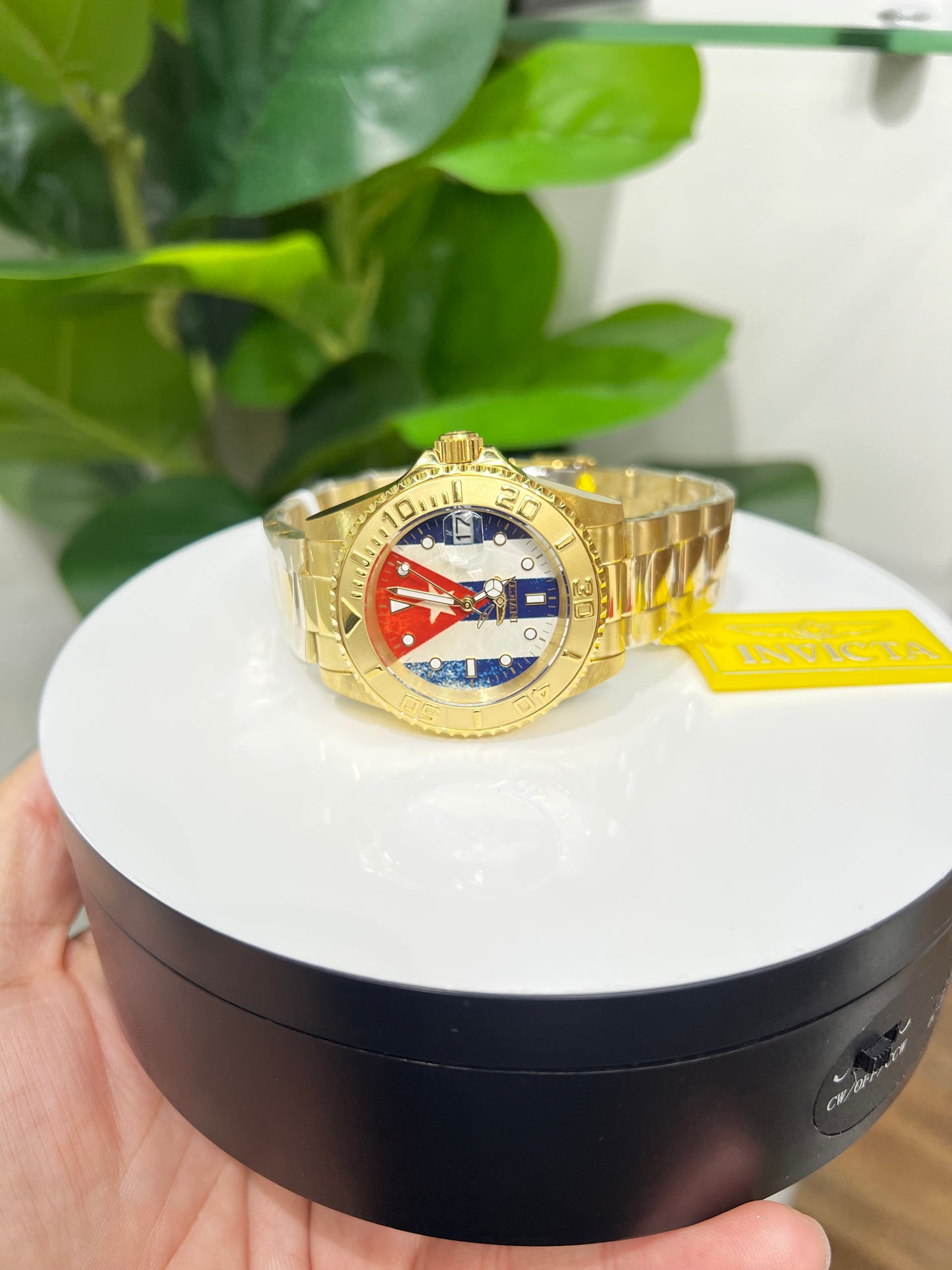 R18- NEW Invicta Cuban Flag Men’s Watch (40mm) W.G