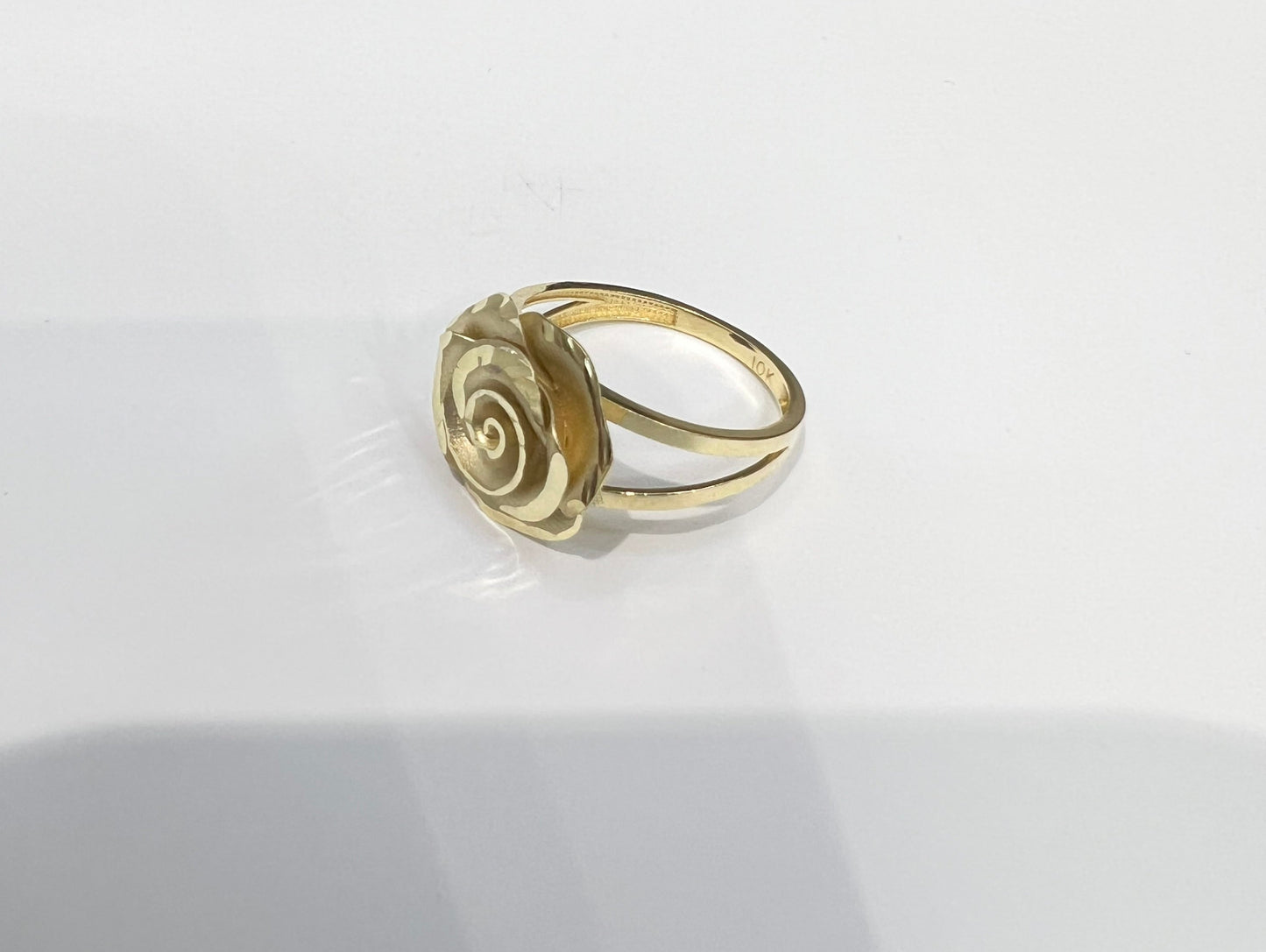 1634- NEW 10K Rose Flower Fancy Ring W.G
