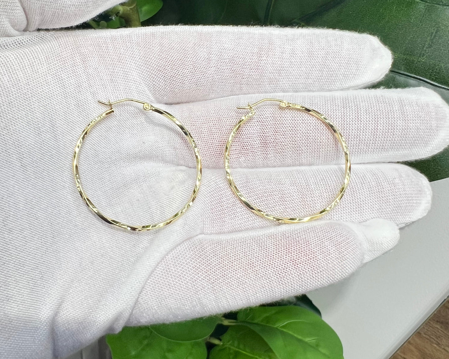 1345- NEW 14K Twisted Hollow Hoops Earrings 35mm W.G