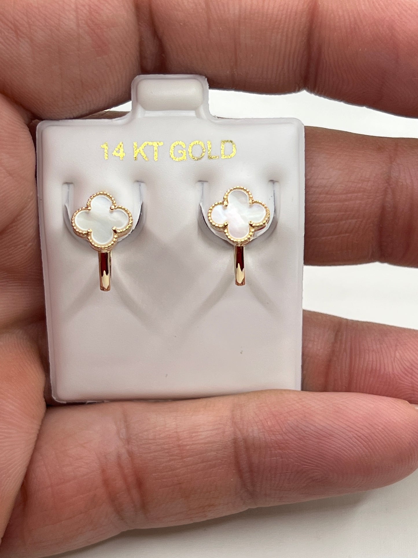 613- NEW 14K White clover Earrings (15mm) W.G