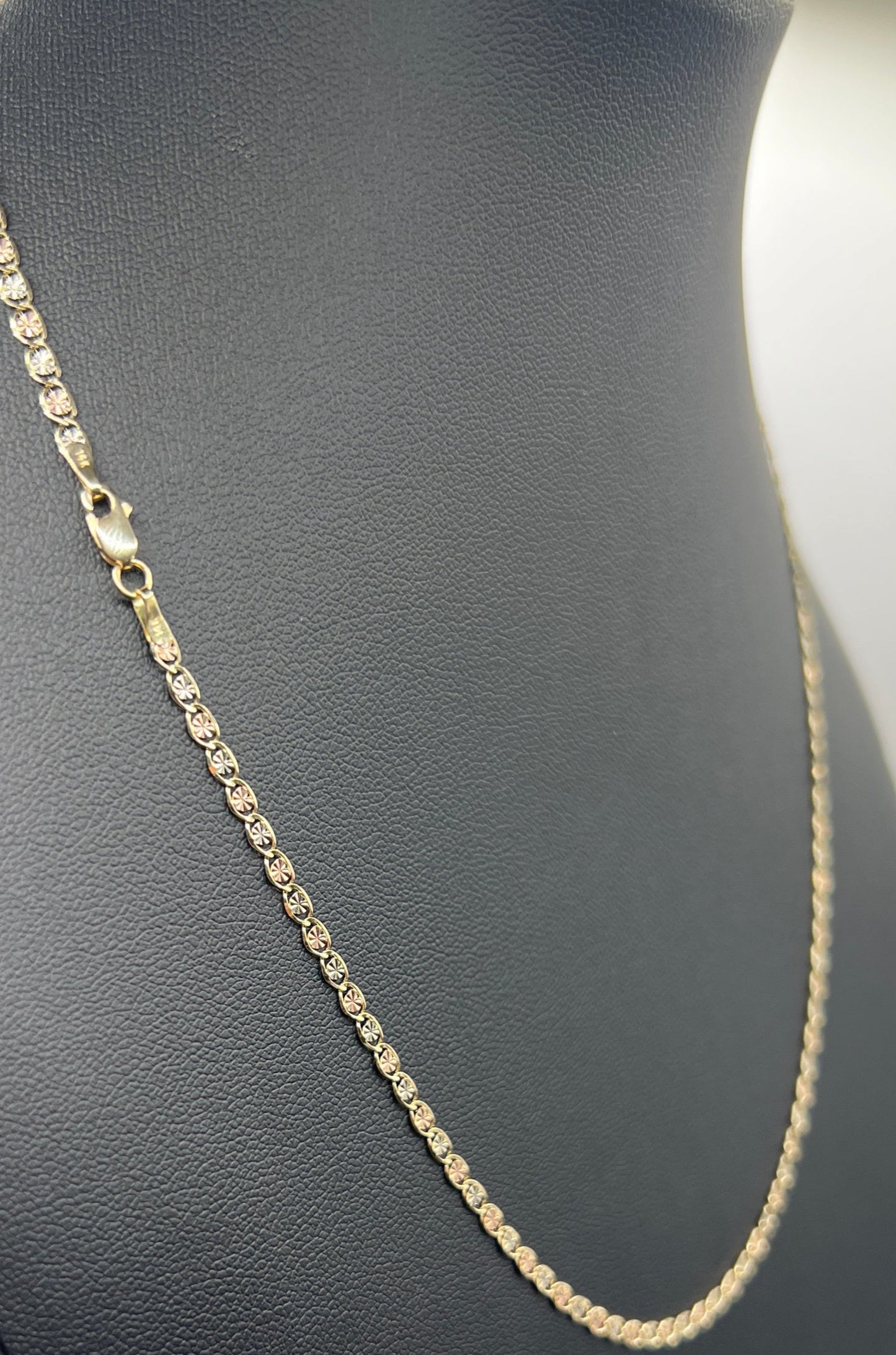 313-NEW 14k Valentino chain     (2.7mm).W.G