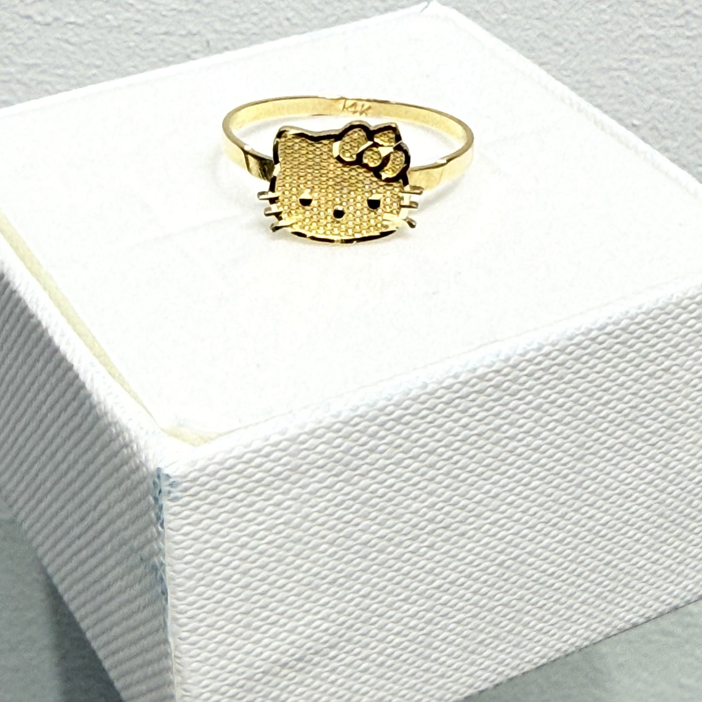 1176- NEW 14K Small Hello Kitty Face Ring W.G