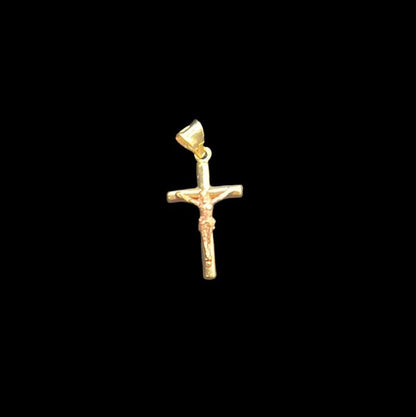 Colgante de cruz de Jesús en oro amarillo de 224 quilates y 14 quilates