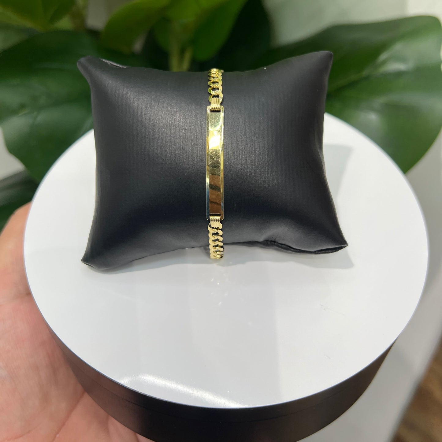 1229- NEW 14K Cuban Curb ID Bracelet (5.7mm) W.G