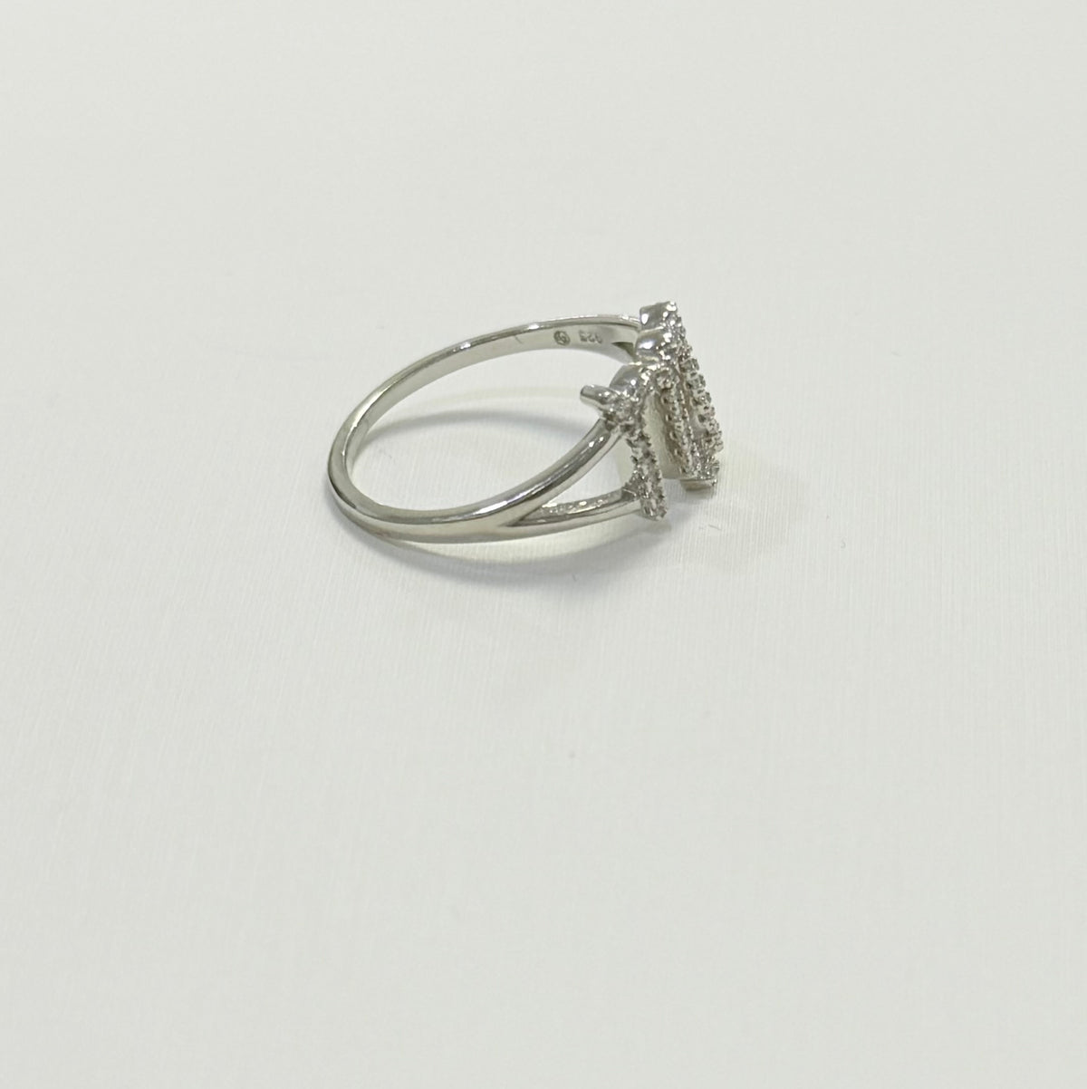 S633- NEW .925 Sterling Silver Zodiac Scorpio Cz Ring W.G