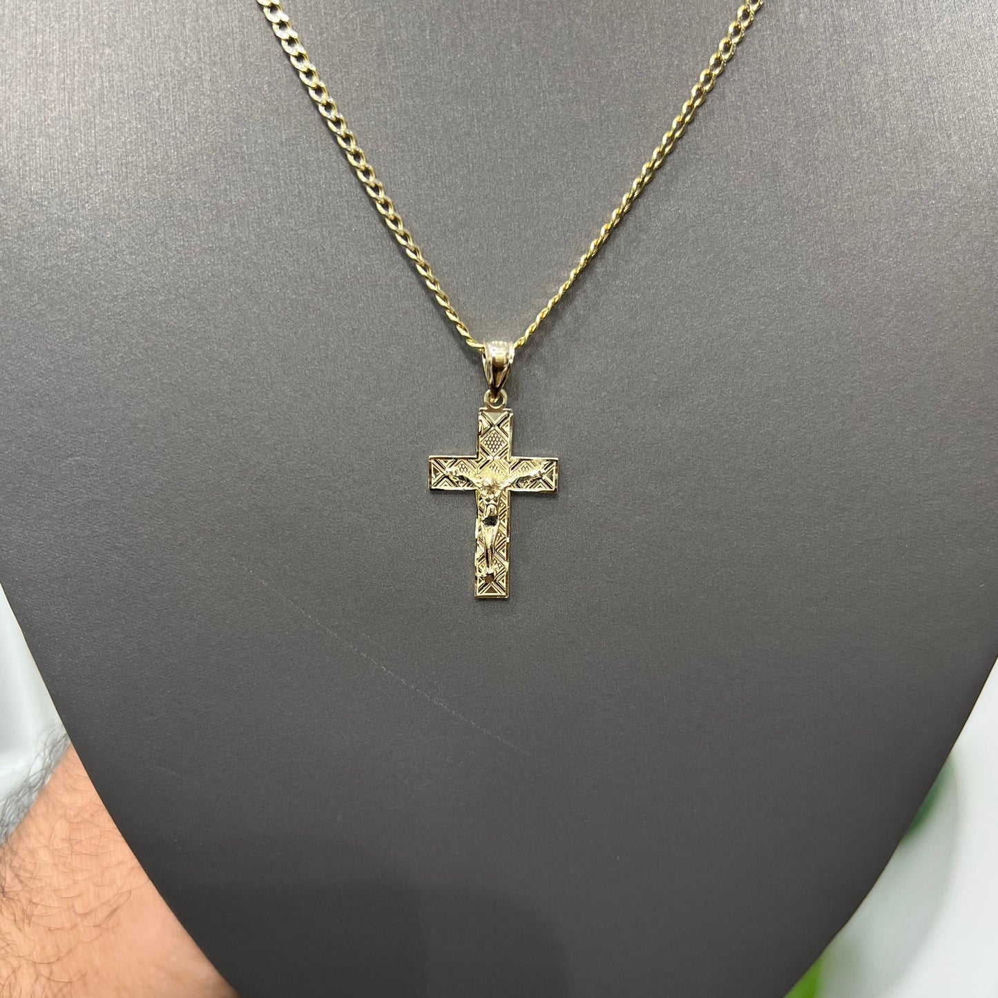 1304- NEW 10K Gold Cross Pendant W.G