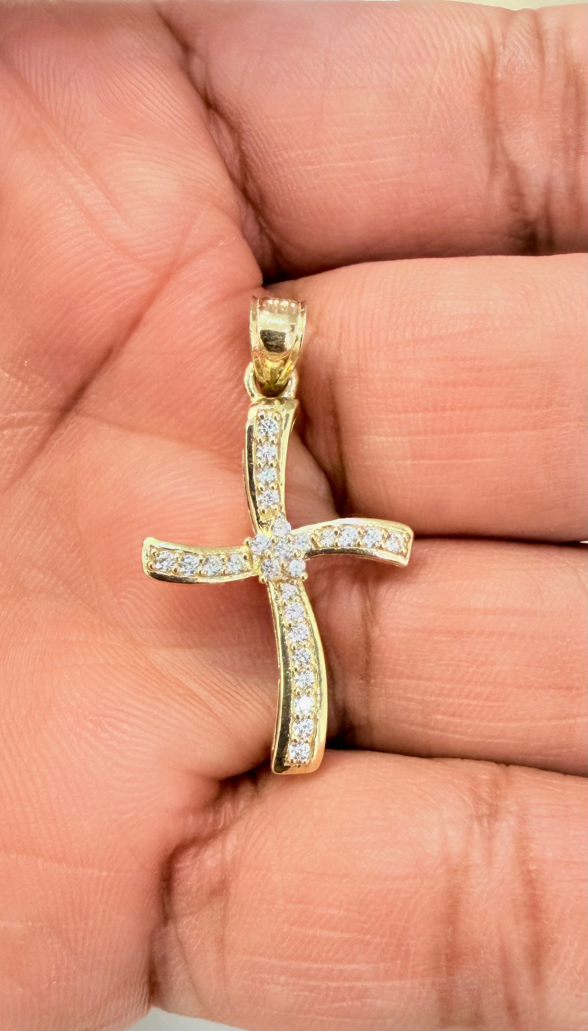 1729- NEW 10K Gold Curved Cross Pendant W.G