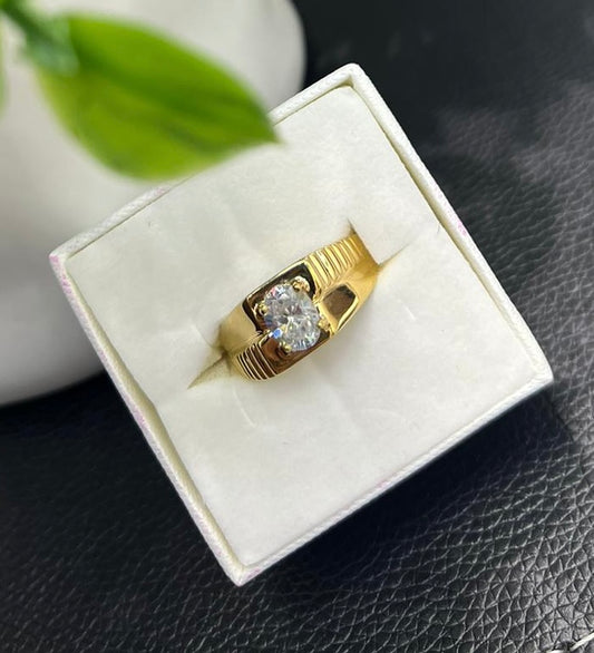 1102- NEW 10K Oval Clear Cz Stone Men’s Ring
