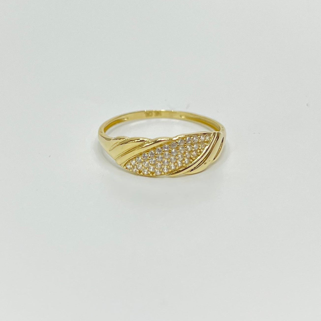 1479- NEW 14K Croissant Gold Ring W.G