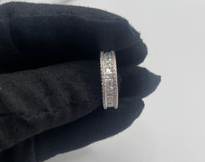 S559- .925 Sterling Silver Band Cz Stones size 7