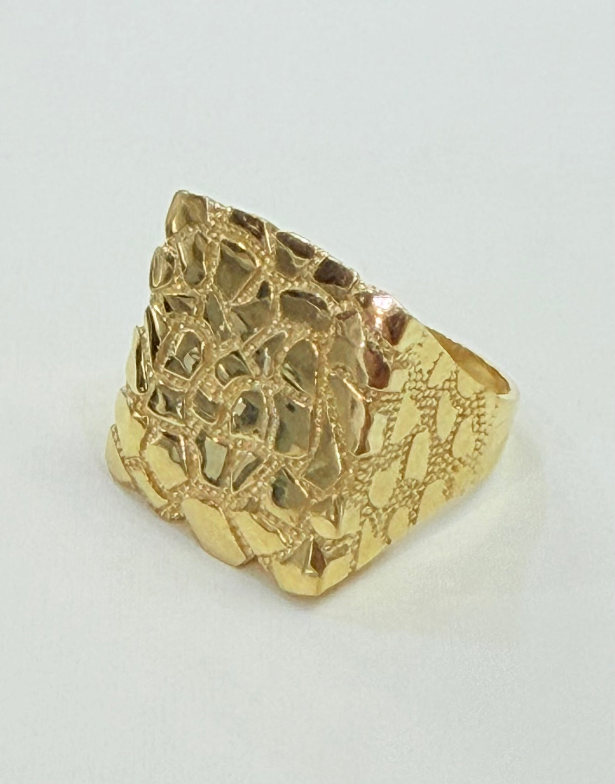 1698- NEW 10K Square Nugget Men Ring W.G