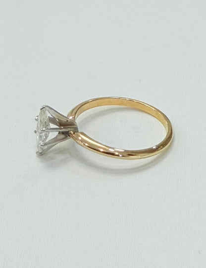 1341- NEW 14K Oval Diamond 💎 Gold Ring W.G