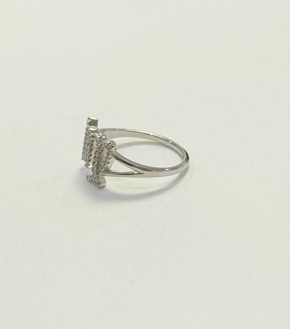 S633- NEW .925 Sterling Silver Zodiac Scorpio Cz Ring W.G