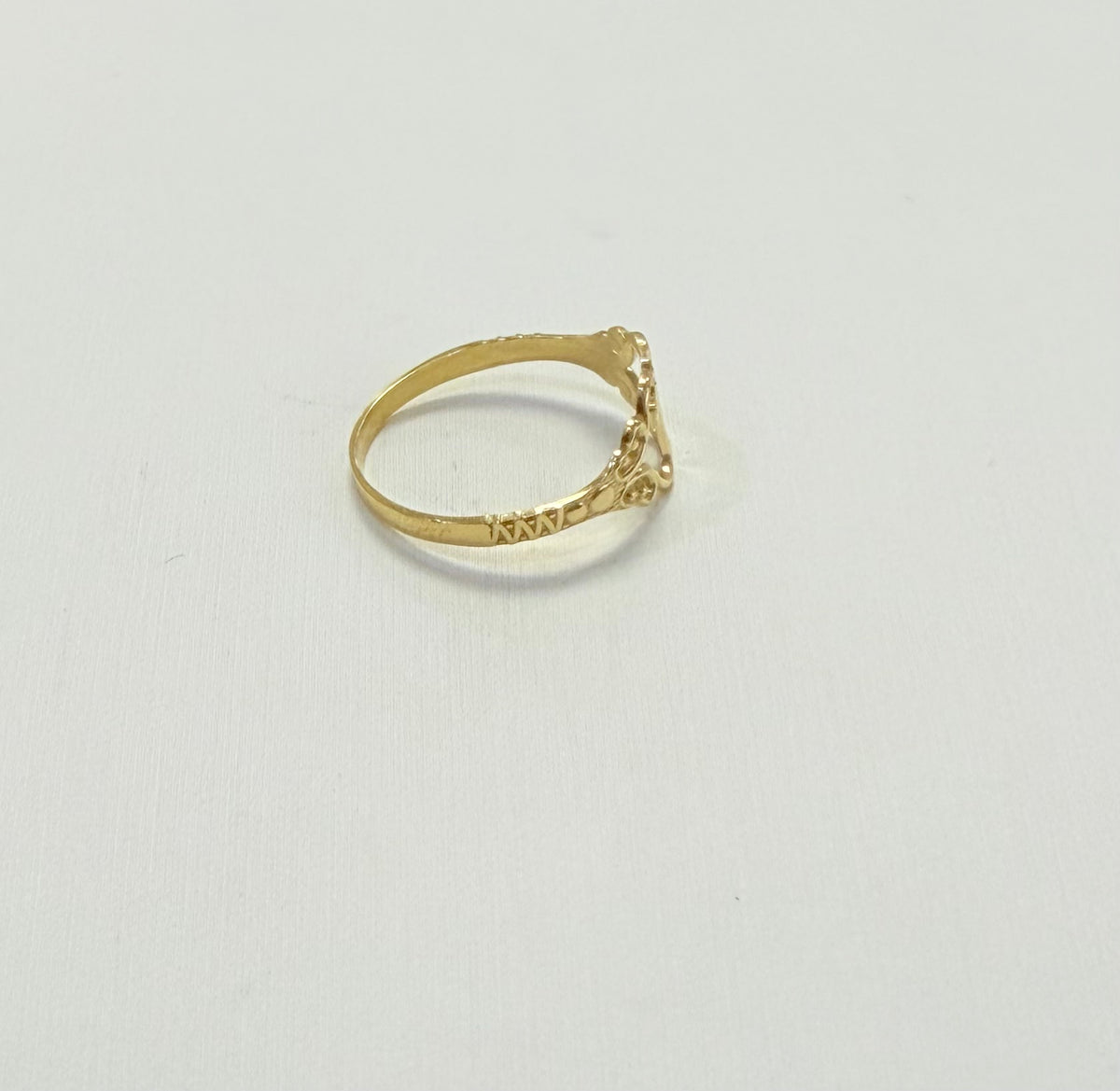1714- NEW 10K Thin Cross Women’s Ring W.G