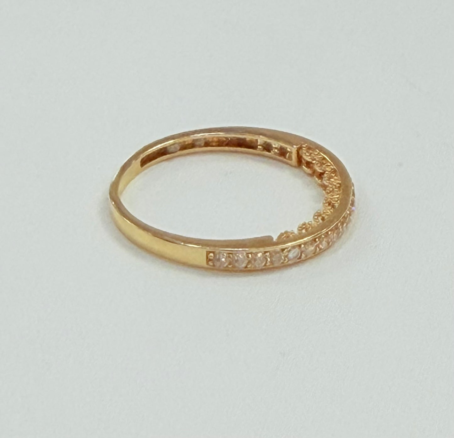 1716- NEW 14K Thin Cz Wedding Band Sz7.5 W.G