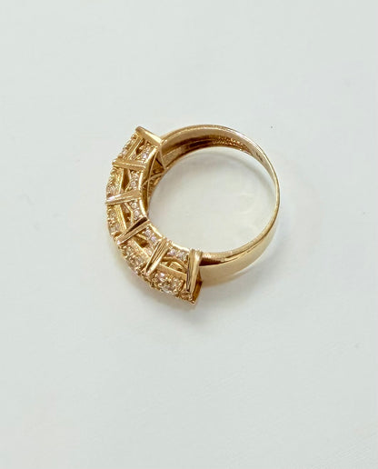 945- NEW 14K Crown Ring Cz Stones W. G