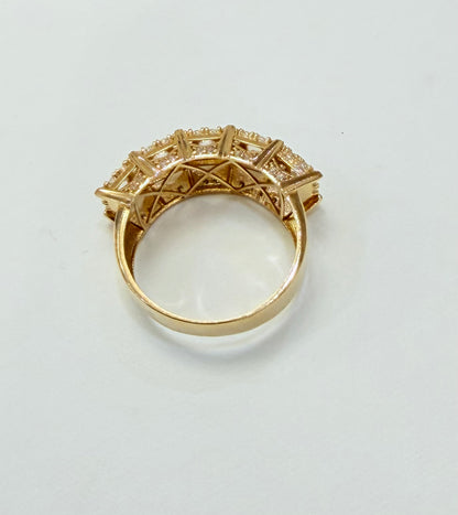 945- NEW 14K Crown Ring Cz Stones W. G