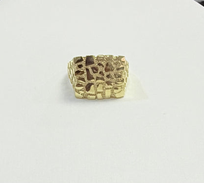 1696- NEW 10K Square Nugget Men Ring W.G