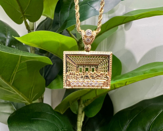 1232- NEW 14K The Last Supper Gold Square Pendant W.G