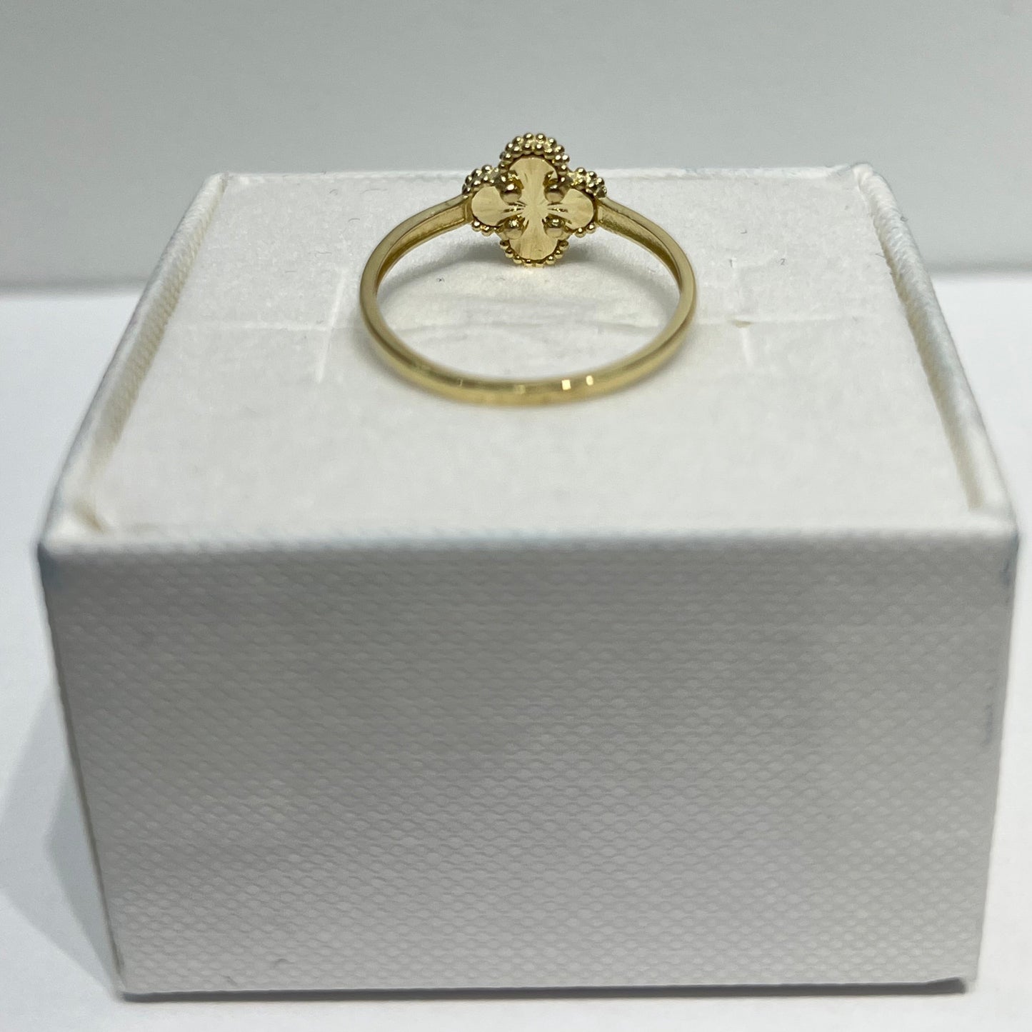 1190-NEW 14K Gold Trebol Women’s Ring (8mm) W.G