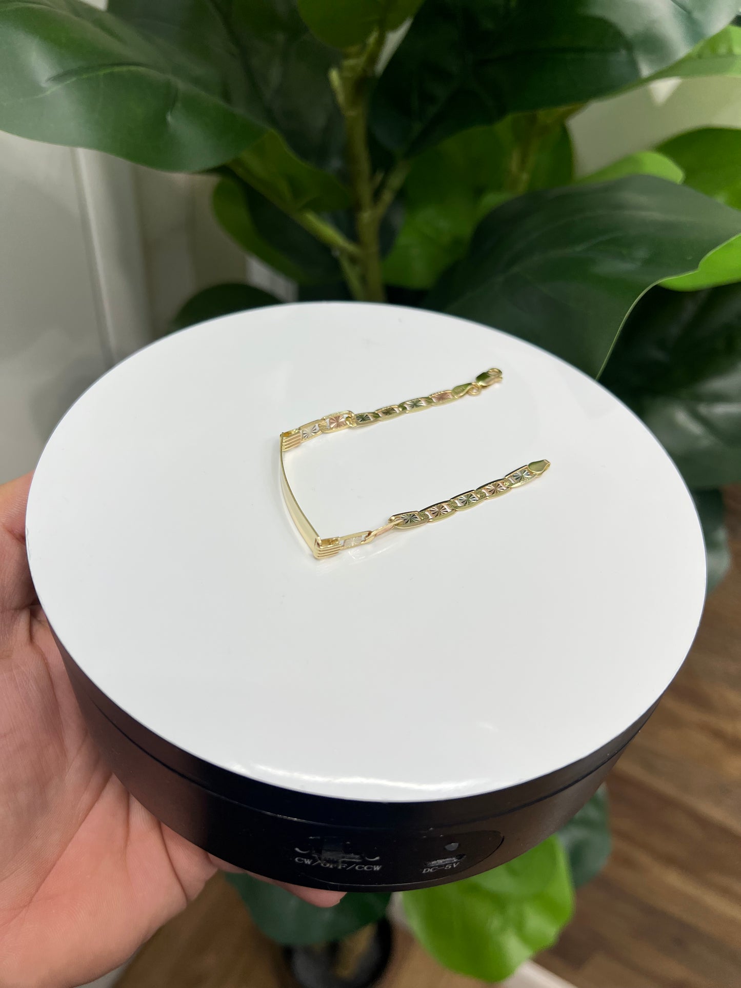 1334- NEW 14K Valentino ID Bracelet Tri Tone W.G