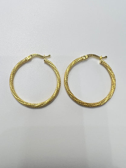 1655- NEW 10K Hoop Earrings (29.5x2.3mm)W.G