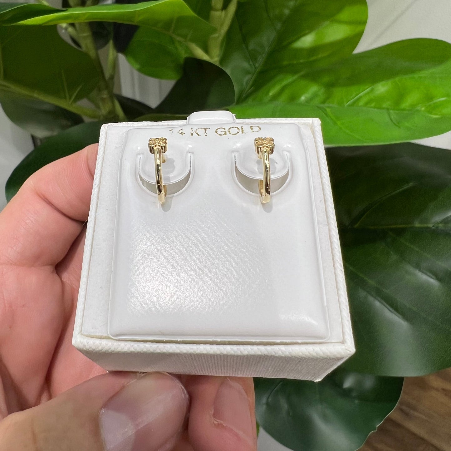 1368- NEW 14K Trebol Hoops Gold Earrings W.G