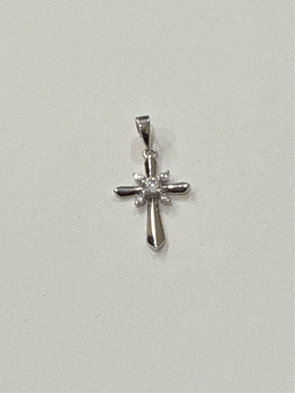 S861- .925 Small Cross Pendant Cz Stone